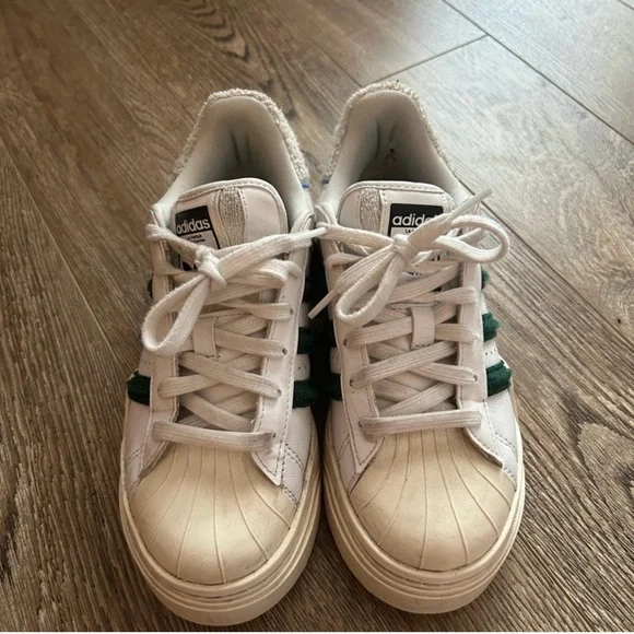 Adidas White Sneakers with Green Stripes - Picture 2 of 7